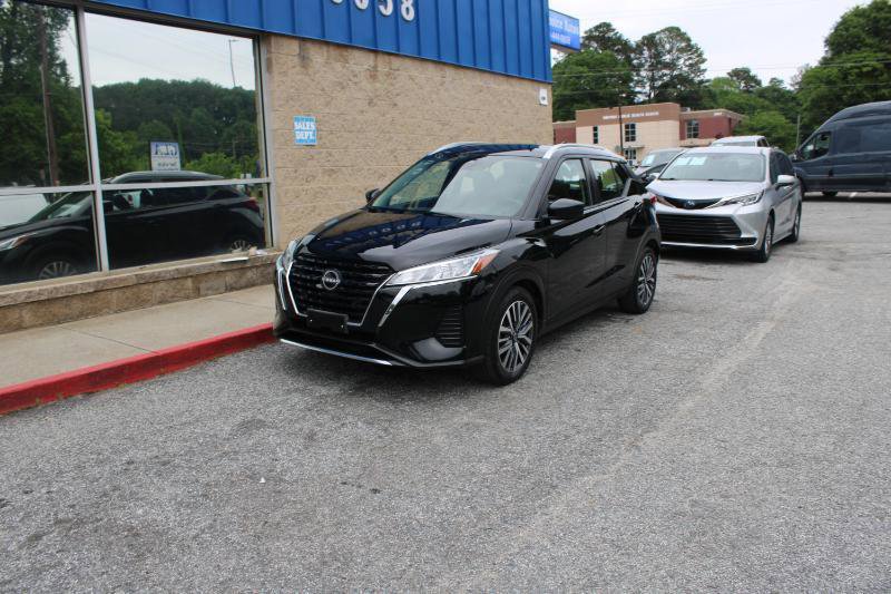 Used 2022 Nissan Kicks SV FWD image 3