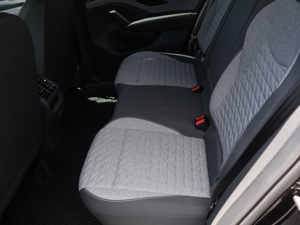 Used 2025 Volkswagen Tiguan S AWD/4WD image 13