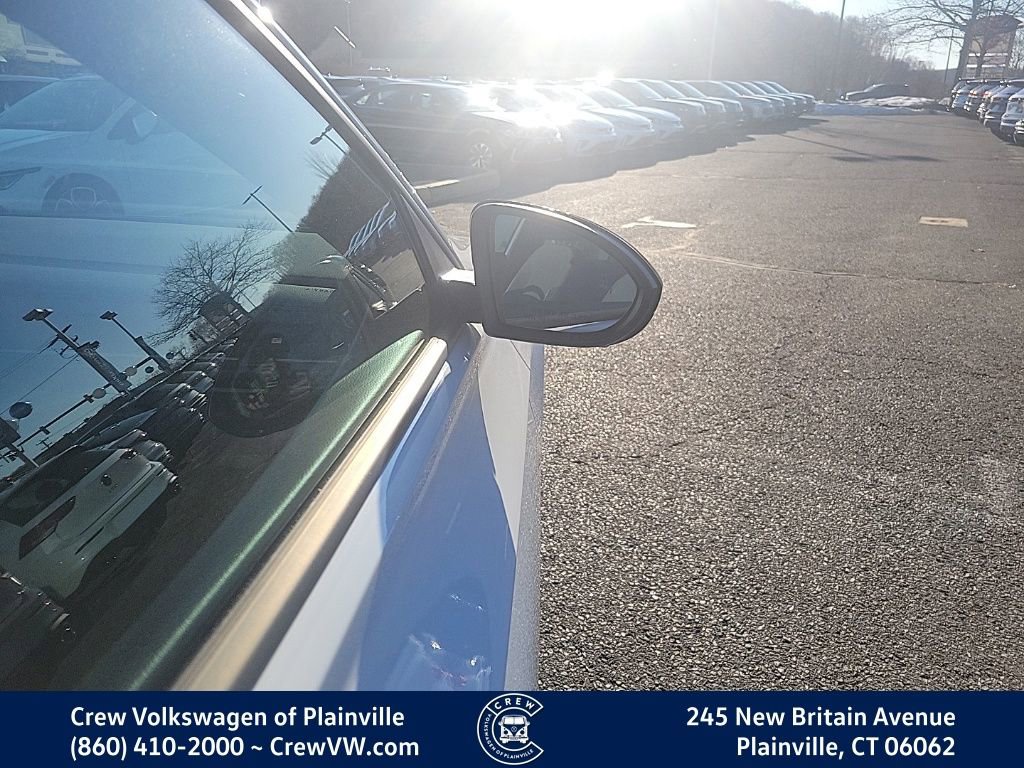 Certified 2025 Volkswagen Jetta Sport image 34