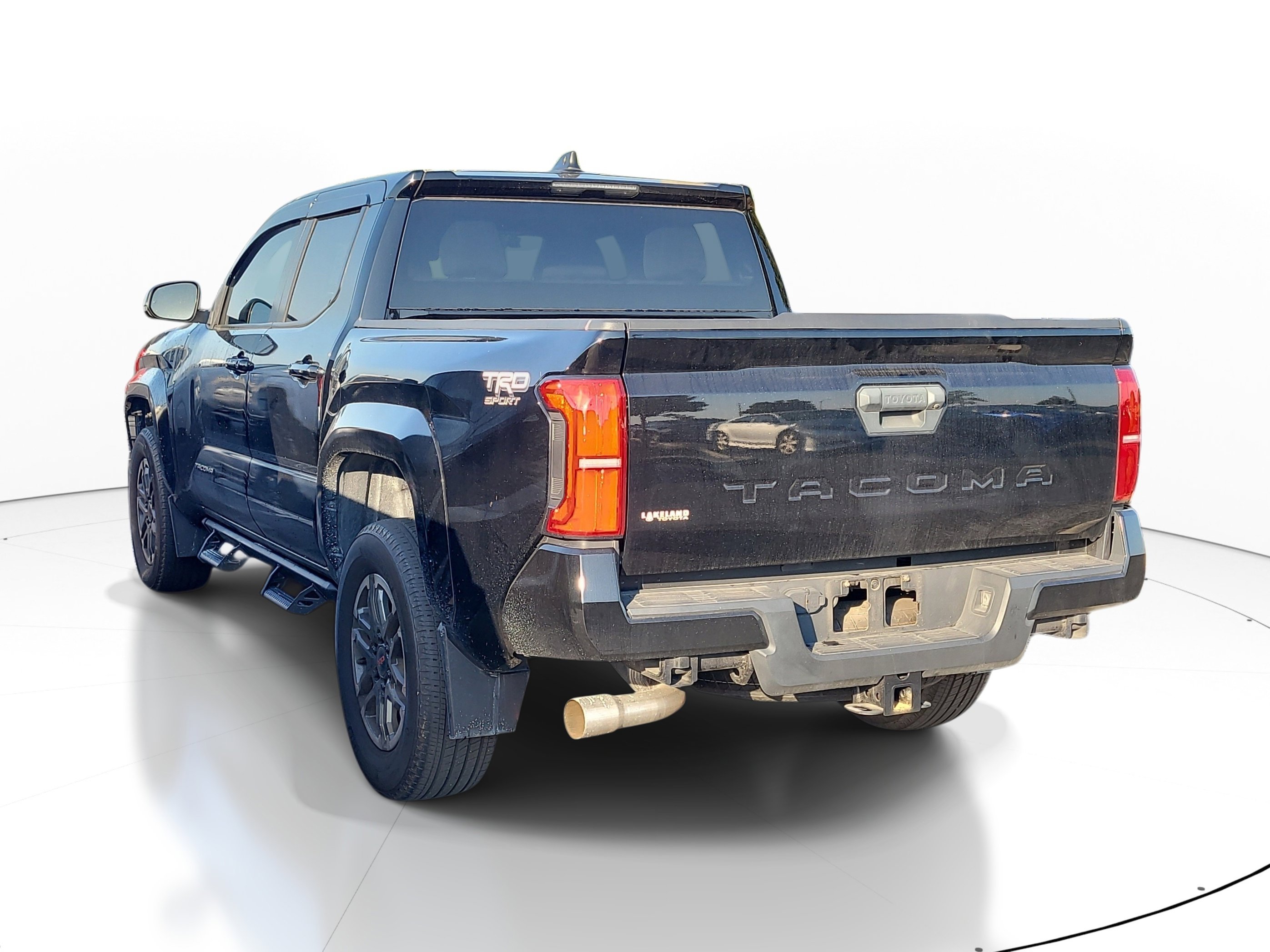 Used 2024 Toyota Tacoma TRD Sport image 3