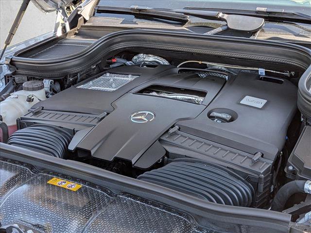 New 2026 Mercedes-Benz GLS 580 4MATIC image 17