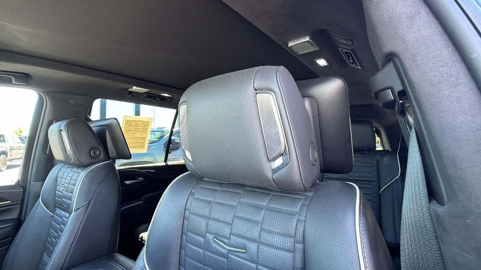 Used 2023 Cadillac Escalade Sport Platinum w/ Heavy-Duty Trailer Package AWD/4WD image 11
