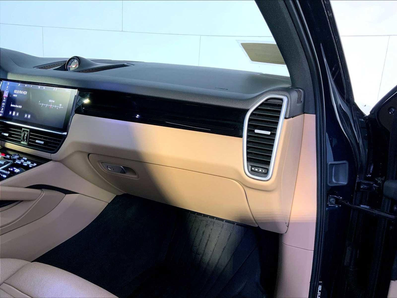 Certified 2021 Porsche Cayenne image 22