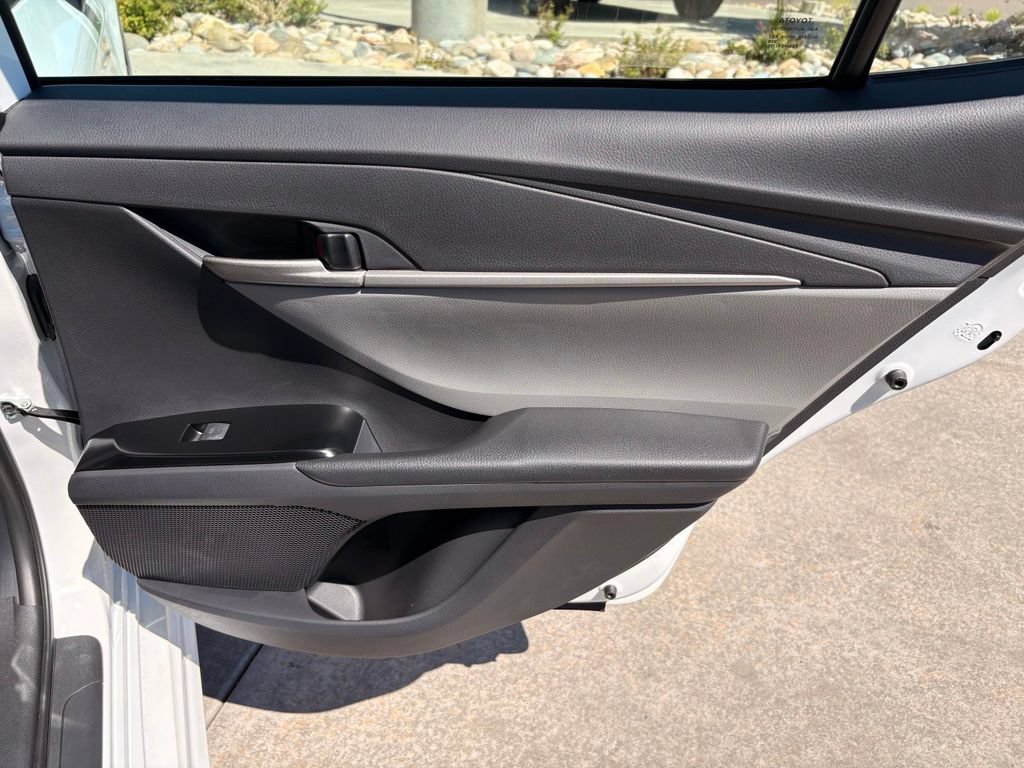 Used 2026 Toyota Camry SE FWD image 28