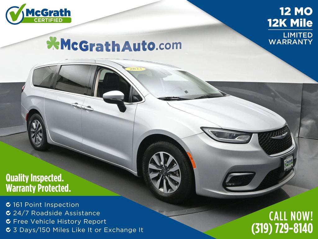 Used 2023 Chrysler Pacifica Touring-L FWD image 1