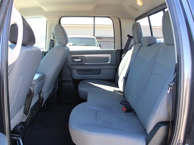 Used 2017 RAM 1500 Classic SLT AWD/4WD image 23