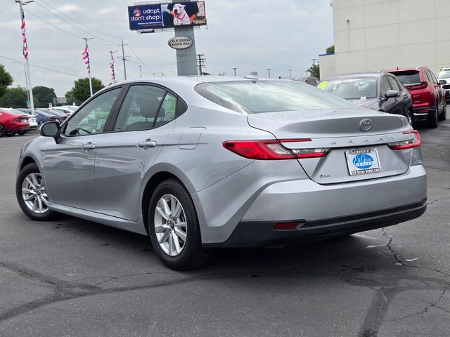Used 2025 Toyota Camry LE image 6