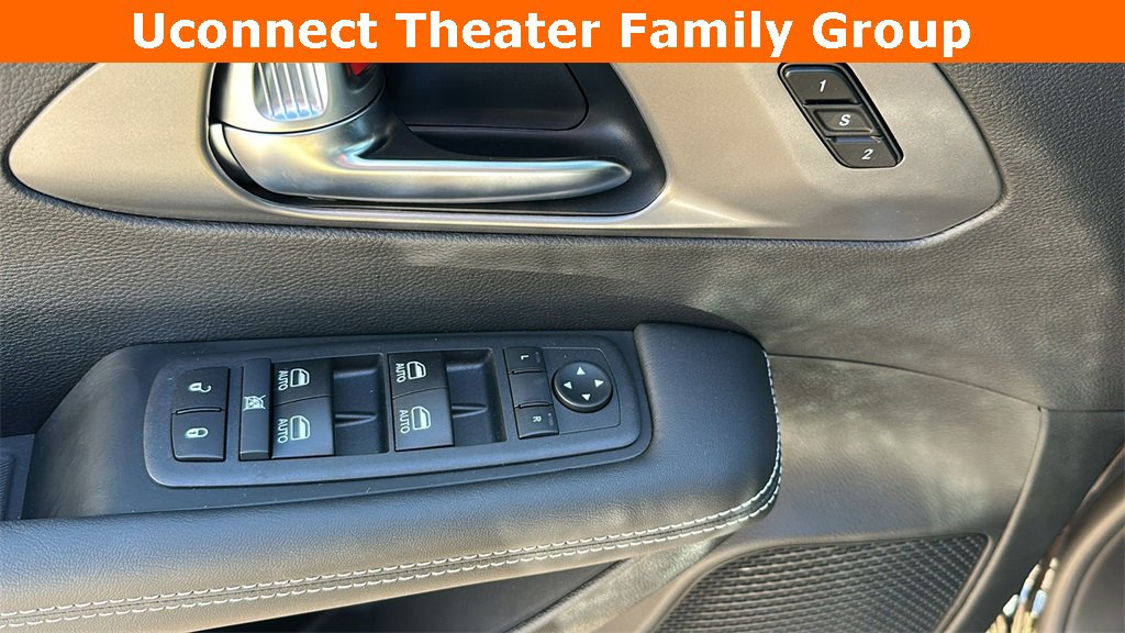 New 2026 Chrysler Pacifica Select image 12