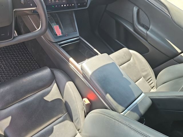 Used 2022 Tesla Model X image 23