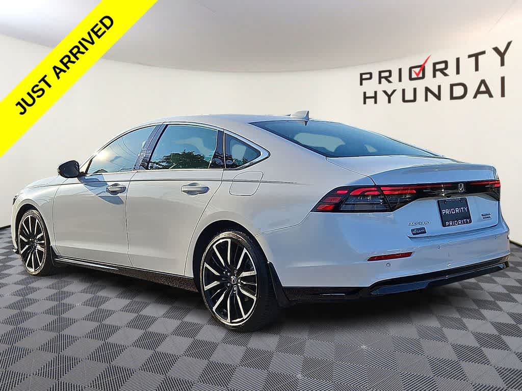 Used 2024 Honda Accord Touring image 6