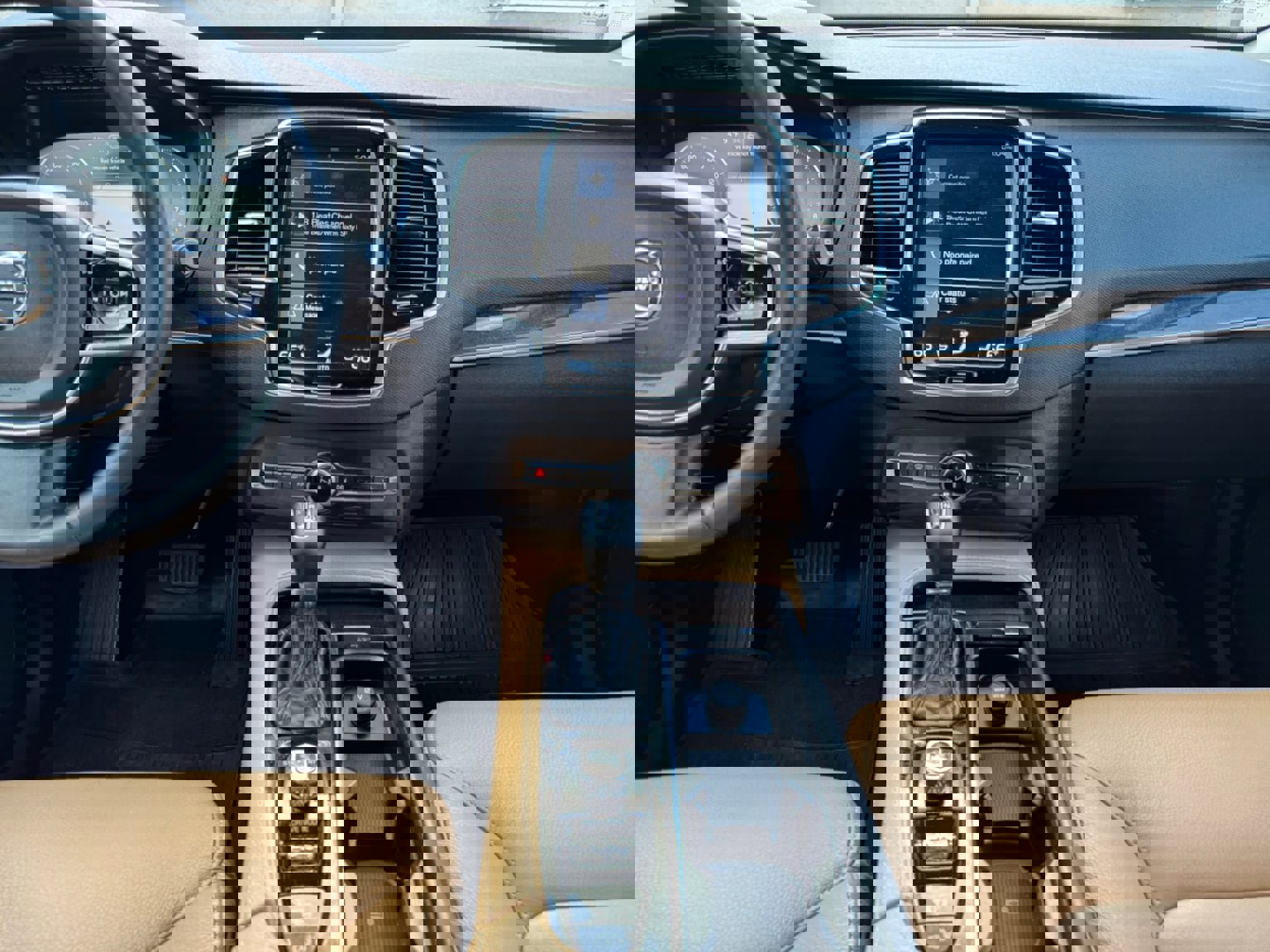 Used 2016 Volvo XC90 T6 Momentum w/ Momentum Plus Package AWD/4WD image 15