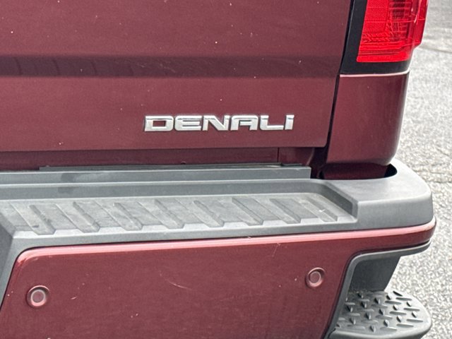 Used 2017 GMC Sierra 2500 Denali w/ Duramax Plus Package AWD/4WD image 10