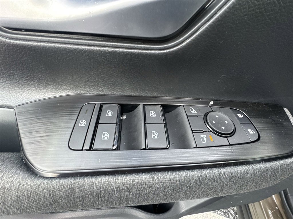 New 2026 Nissan Kicks SV image 13