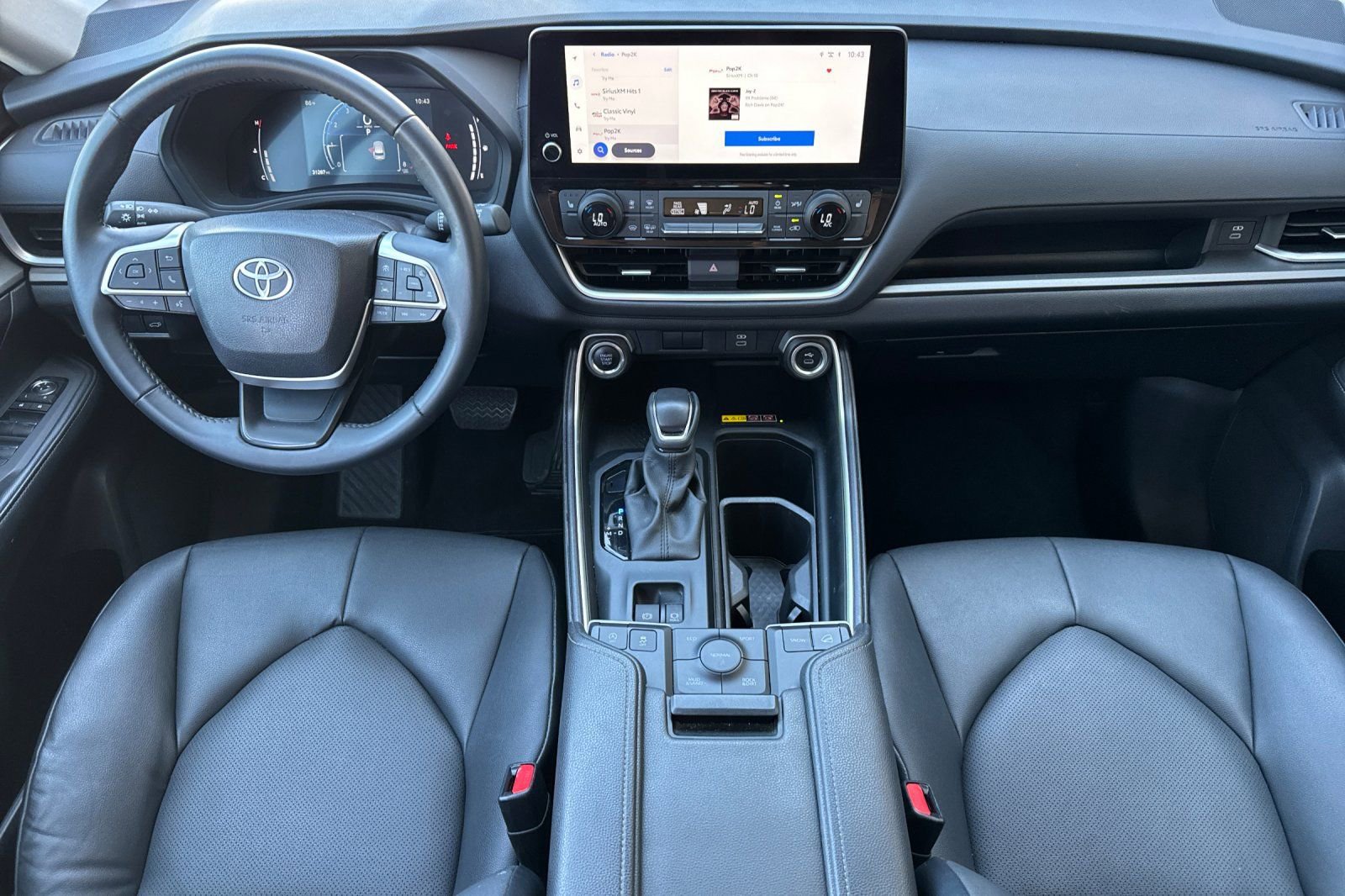 Used 2025 Toyota Grand Highlander AWD image 15