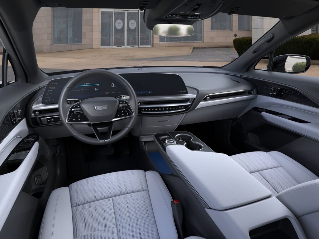 New 2025 Cadillac Lyriq Luxury AWD/4WD image 15