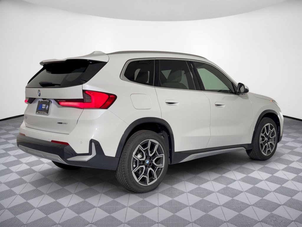 New 2027 BMW X1 xDrive28i AWD/4WD image 9