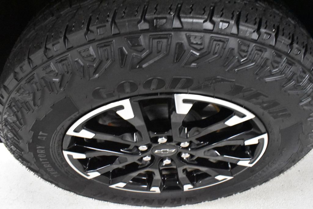 Used 2024 Chevrolet Traverse Z71 w/ Enhanced Driving Package image 9