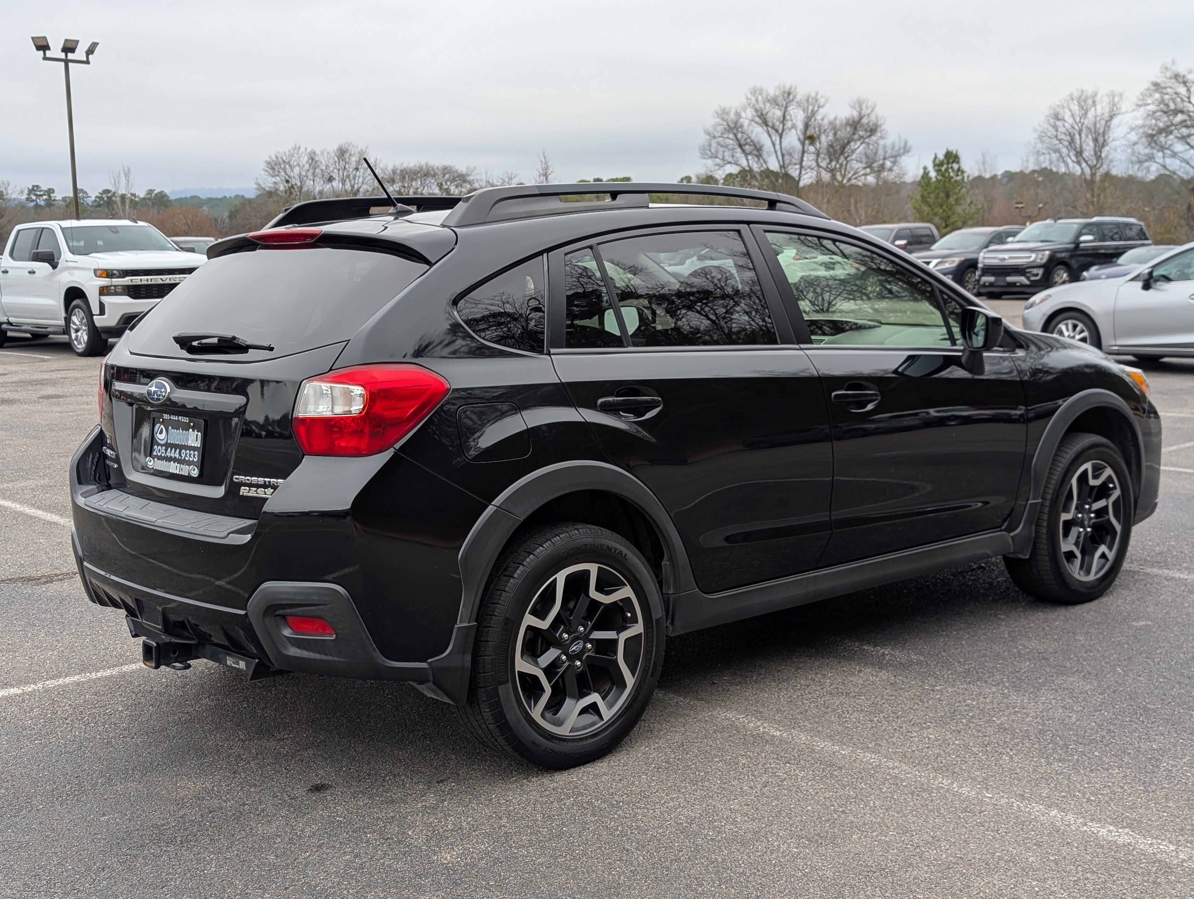 Used 2017 Subaru Crosstrek 2.0i Premium w/ Moonroof Package image 9