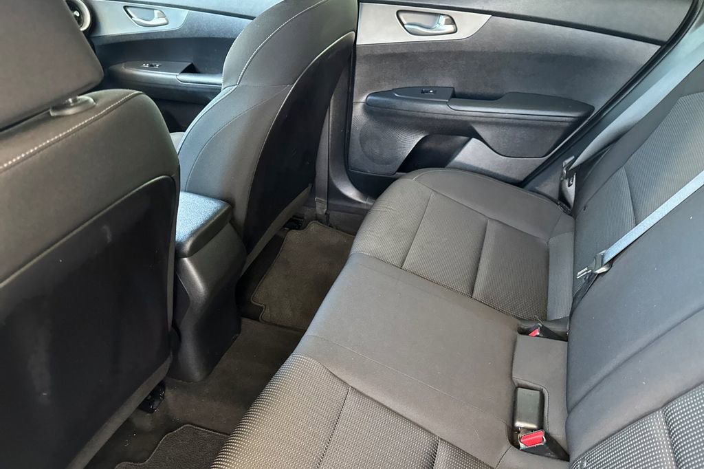 Used 2019 Kia Forte LXS FWD image 12