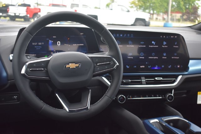 New 2026 Chevrolet Equinox EV LT AWD/4WD image 20
