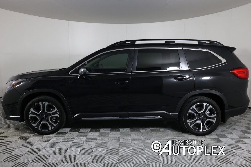 Used 2023 Subaru Ascent Limited w/ Technology Package AWD/4WD image 8