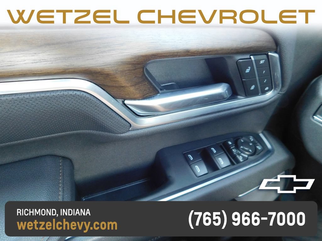 Used 2025 Chevrolet Silverado 2500 High Country w/ Technology Package AWD/4WD image 29