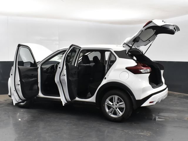 Used 2024 Nissan Kicks S FWD image 35