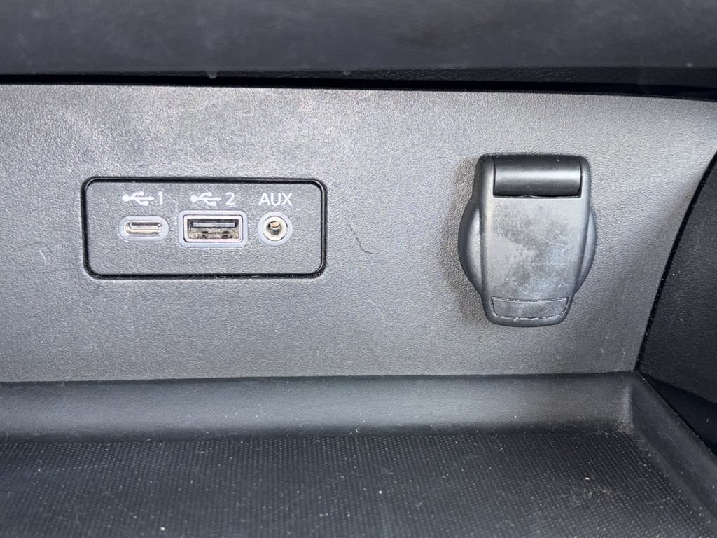 Used 2024 Nissan Altima 2.5 SR FWD image 17