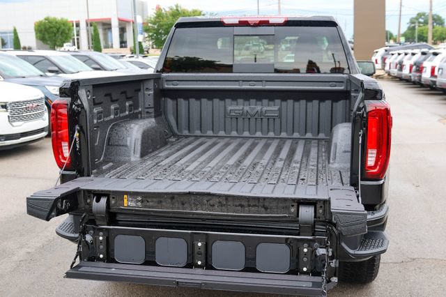 New 2026 GMC Sierra 1500 AT4 w/ Technology Package AWD/4WD image 11
