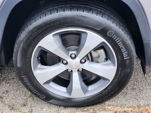 Used 2020 Jeep Cherokee Limited image 9