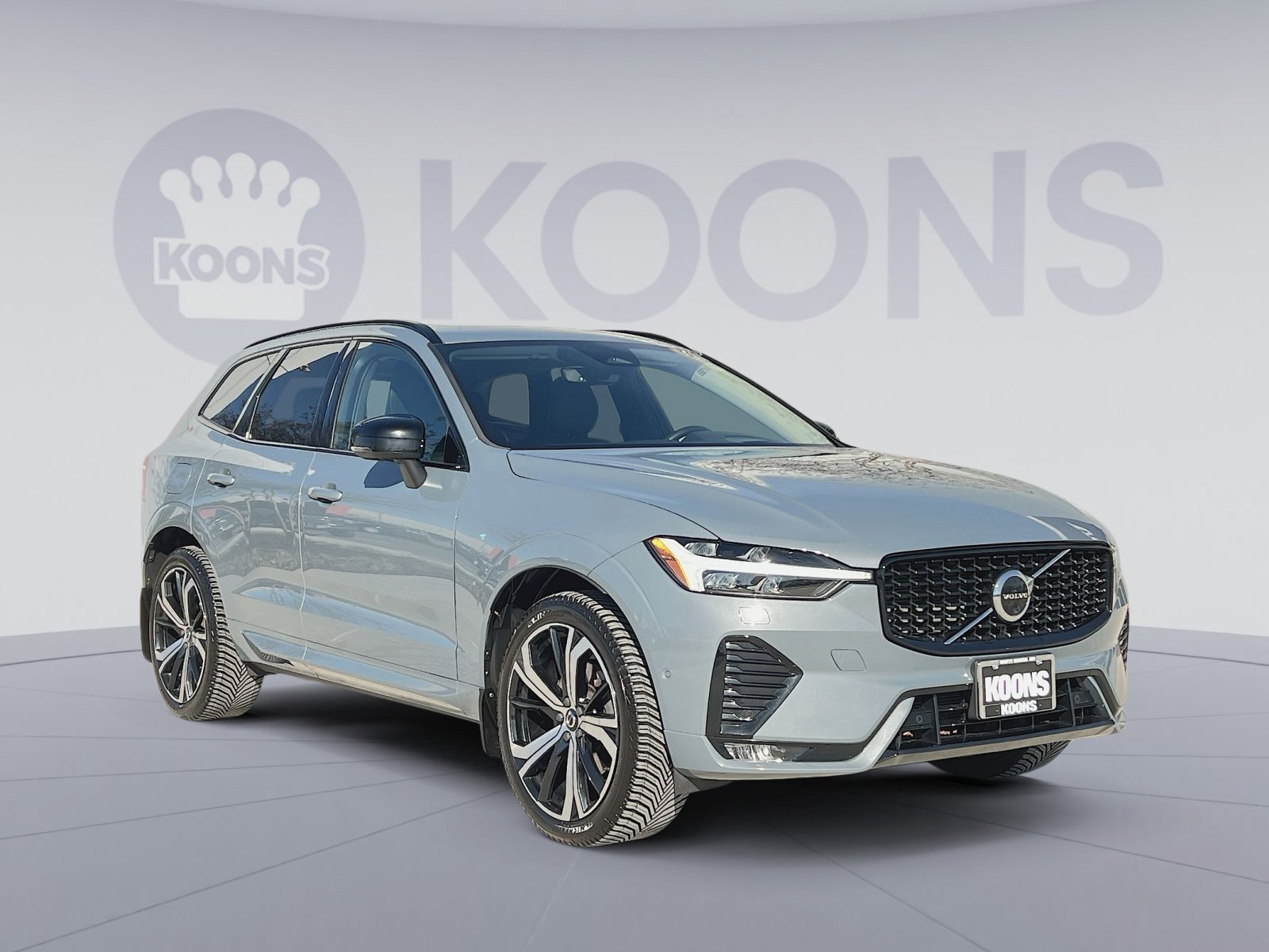 Certified 2023 Volvo XC60 B6 Ultimate w/ Climate Package image 10