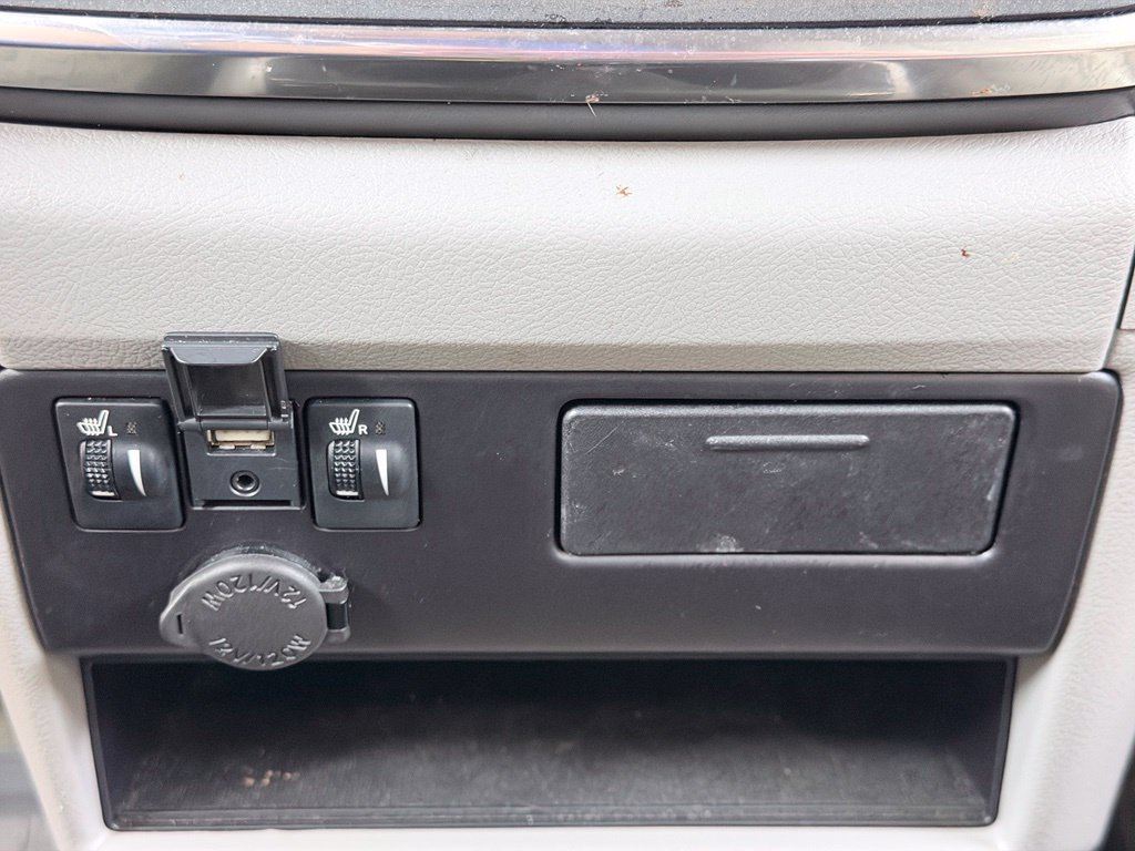 Used 2018 Toyota Sienna XLE w/ XLE Navigation Package FWD image 47