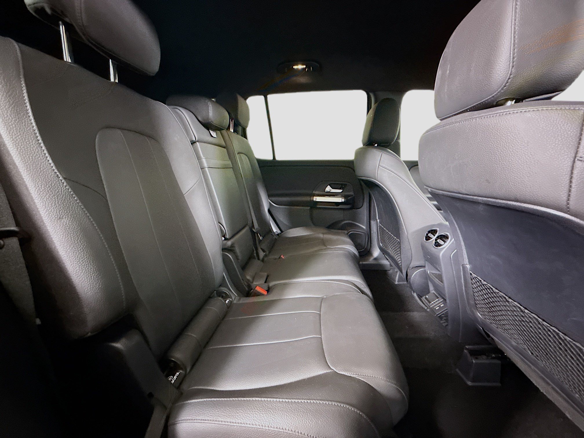 Used 2025 Mercedes-Benz GLB 250 image 27