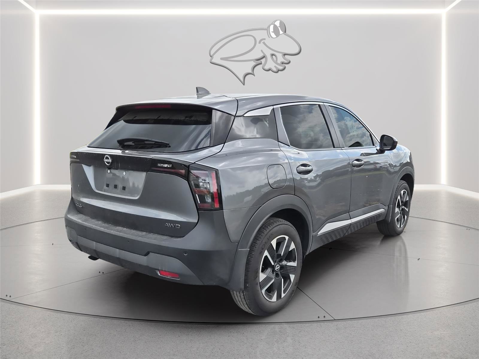 Used 2025 Nissan Kicks SV w/ Charging Package image 5