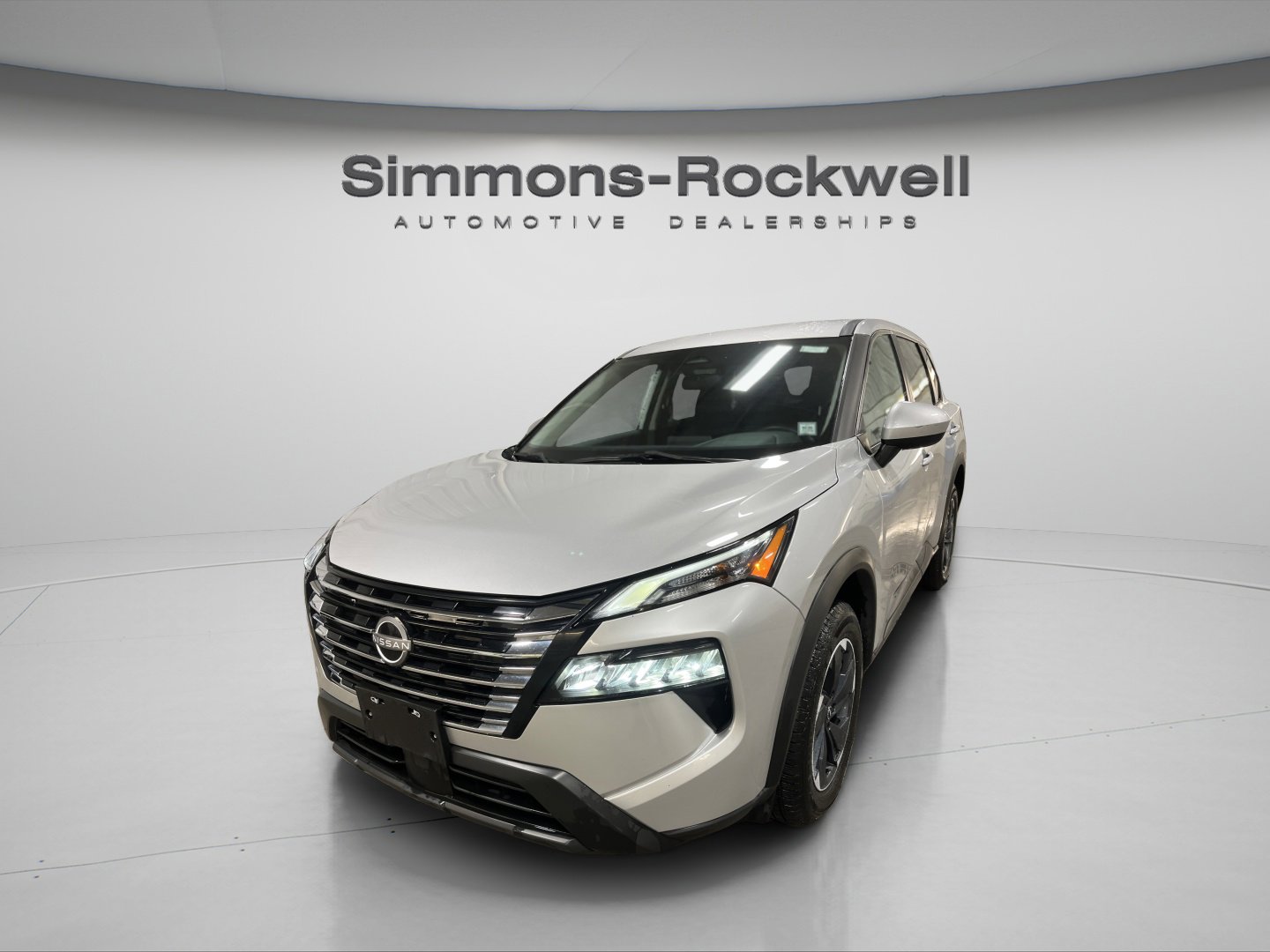 Used 2024 Nissan Rogue SV image 1