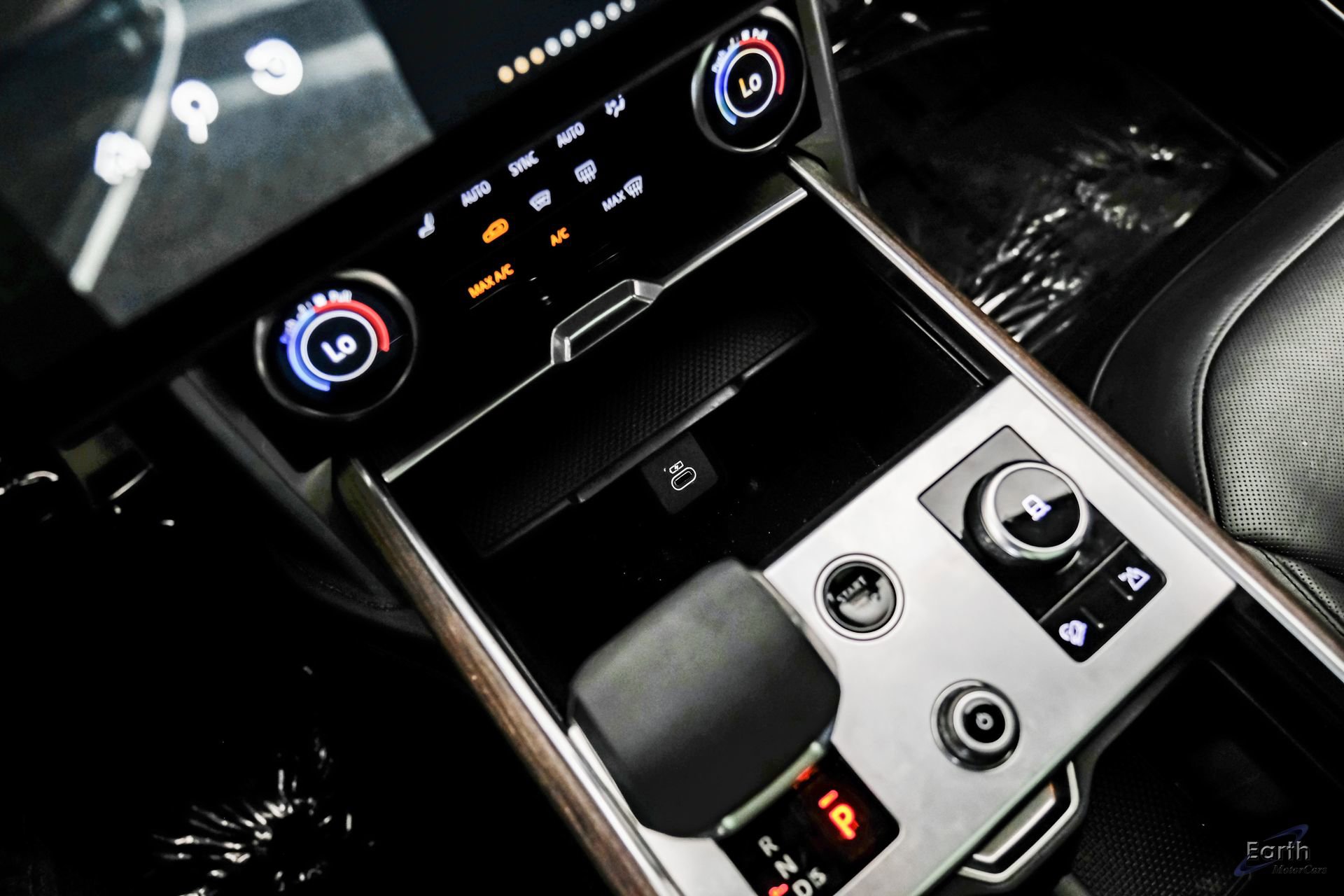 Used 2023 Land Rover Range Rover SE image 52