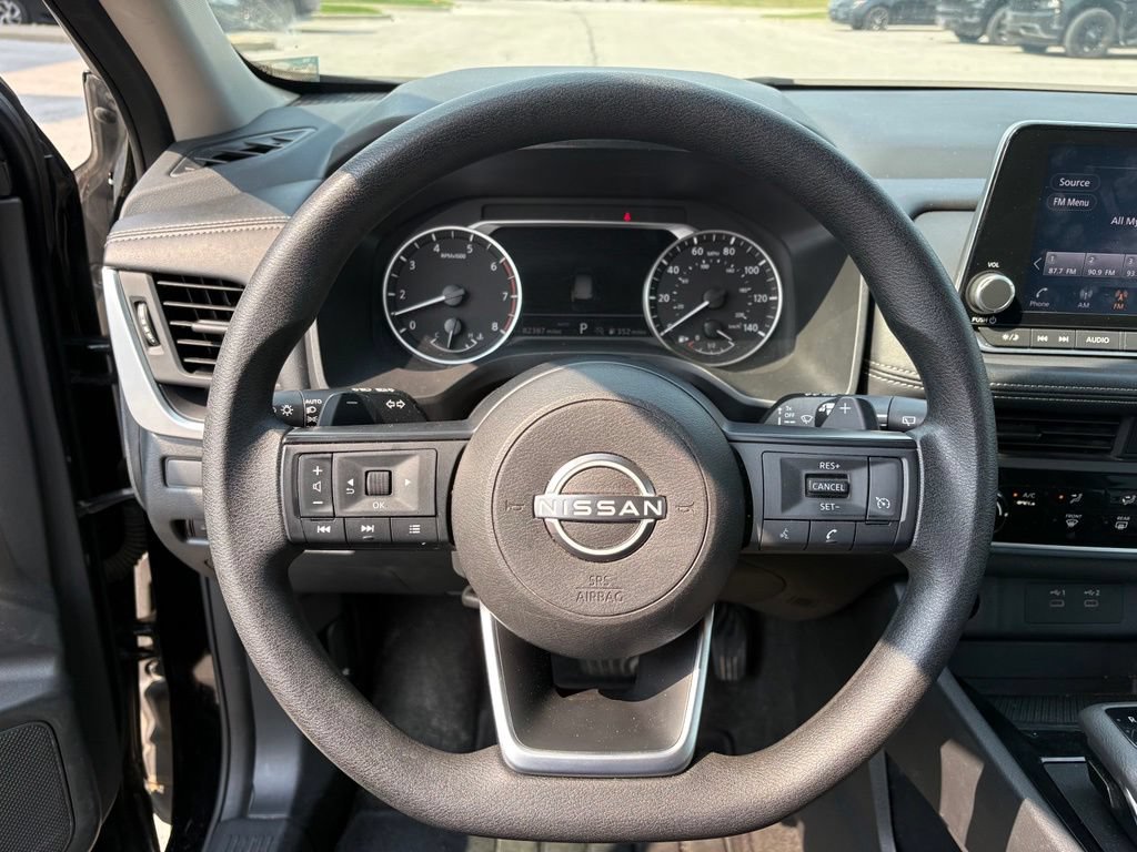 Used 2024 Nissan Rogue S AWD/4WD image 28