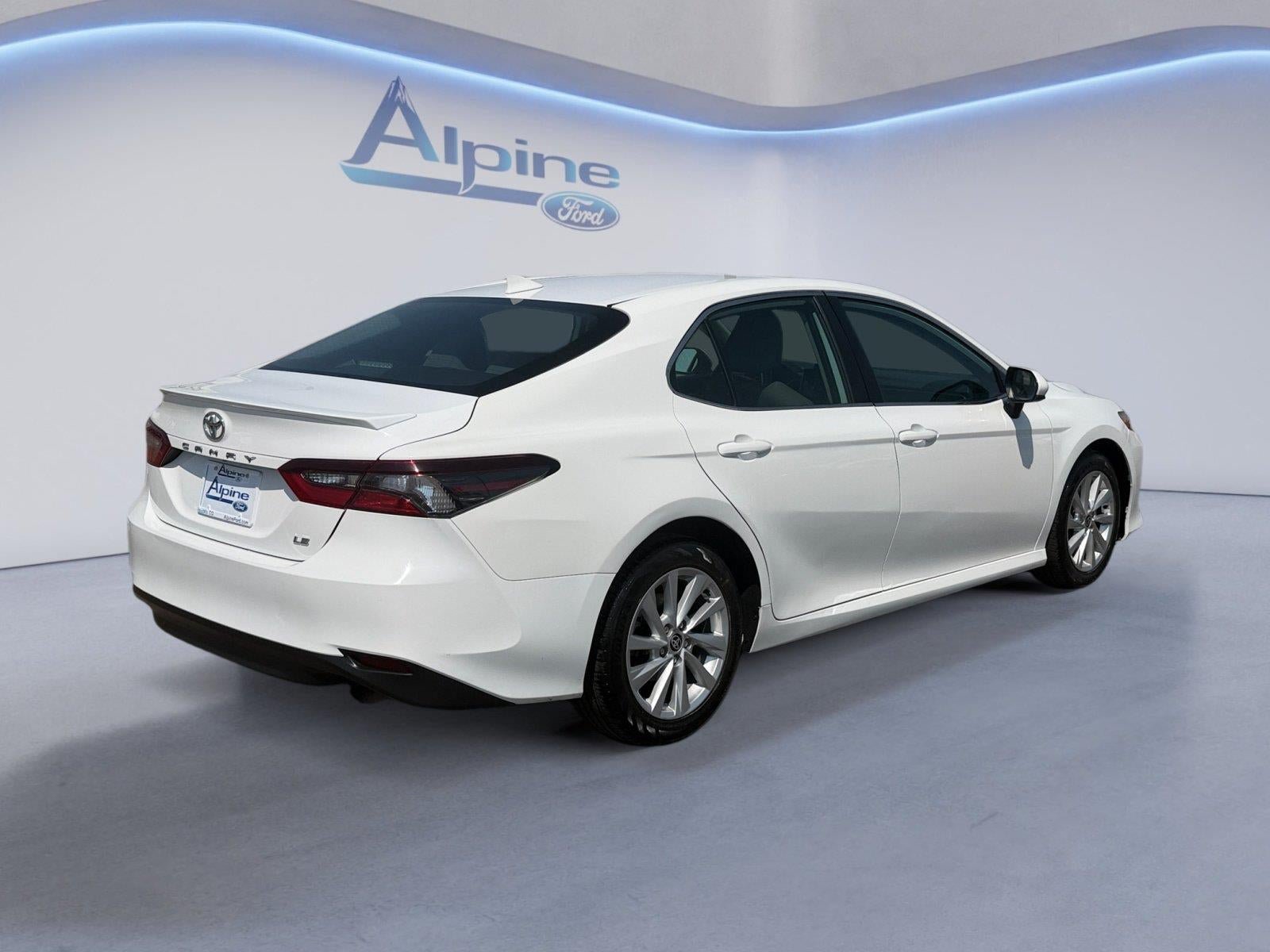 Used 2023 Toyota Camry LE FWD image 5