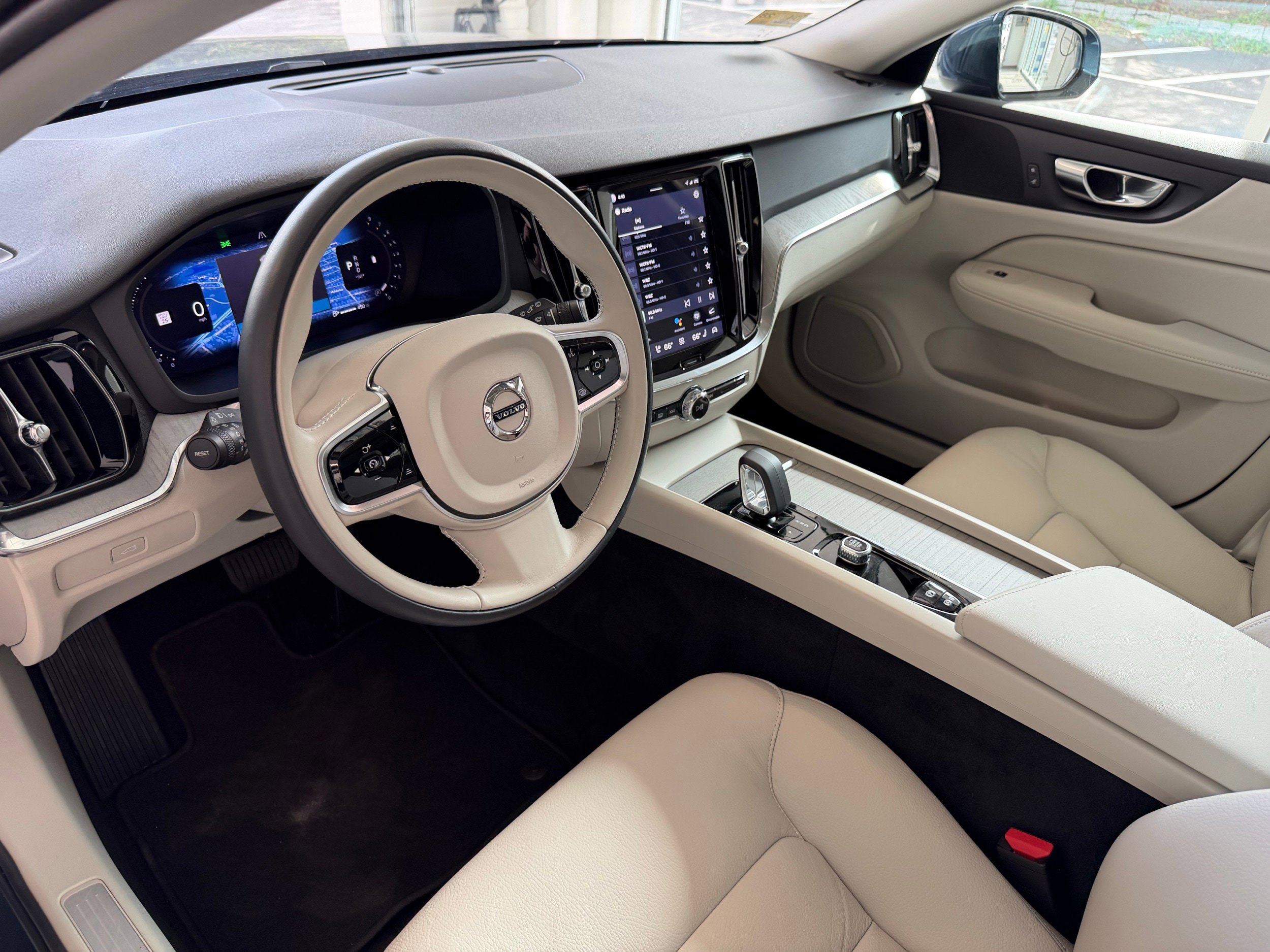 Certified 2025 Volvo V60 B5 Cross Country Plus AWD/4WD image 15