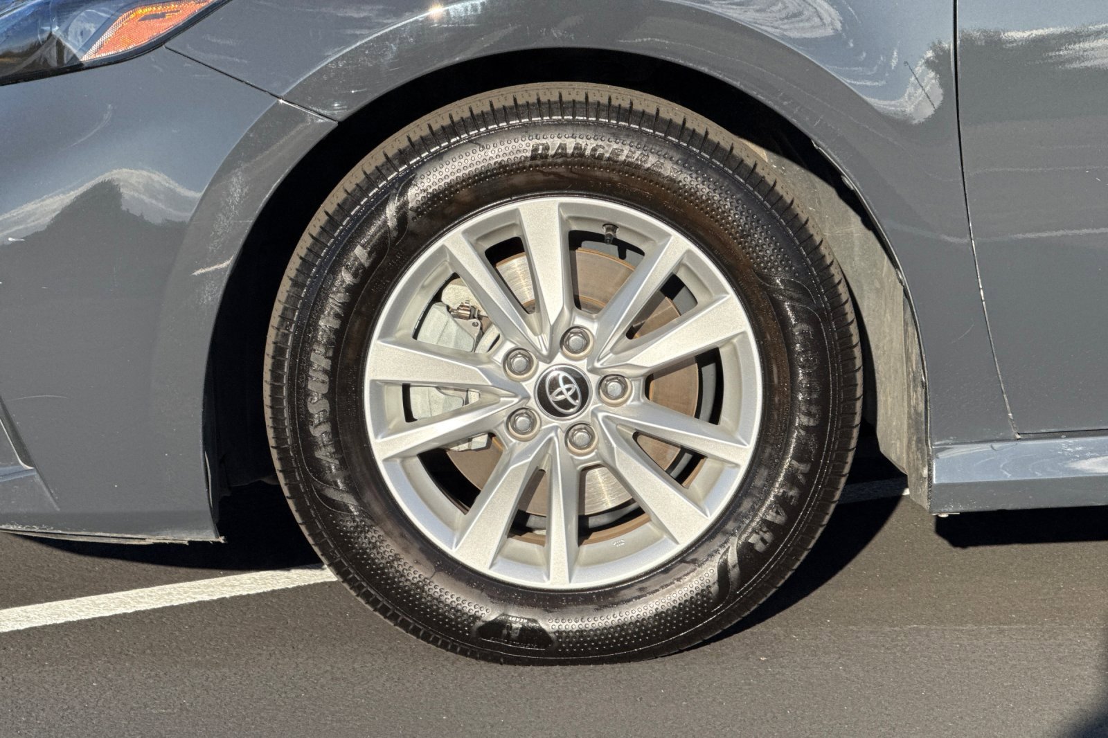 Used 2025 Toyota Camry LE image 35