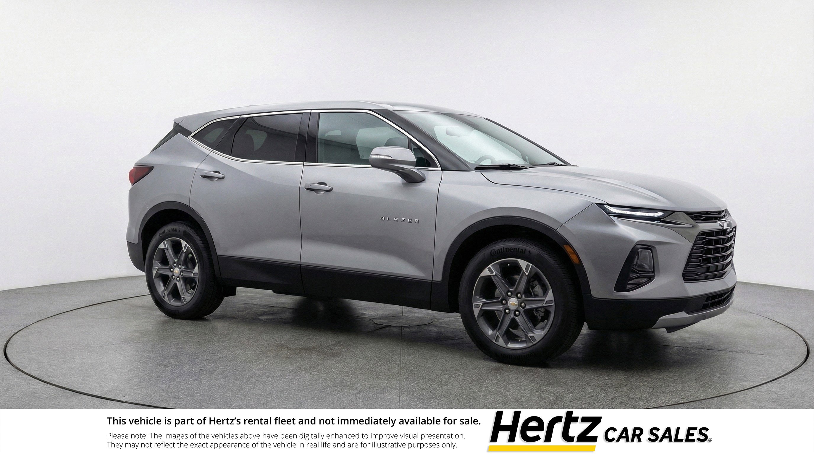 Used 2025 Chevrolet Blazer LT FWD image 1
