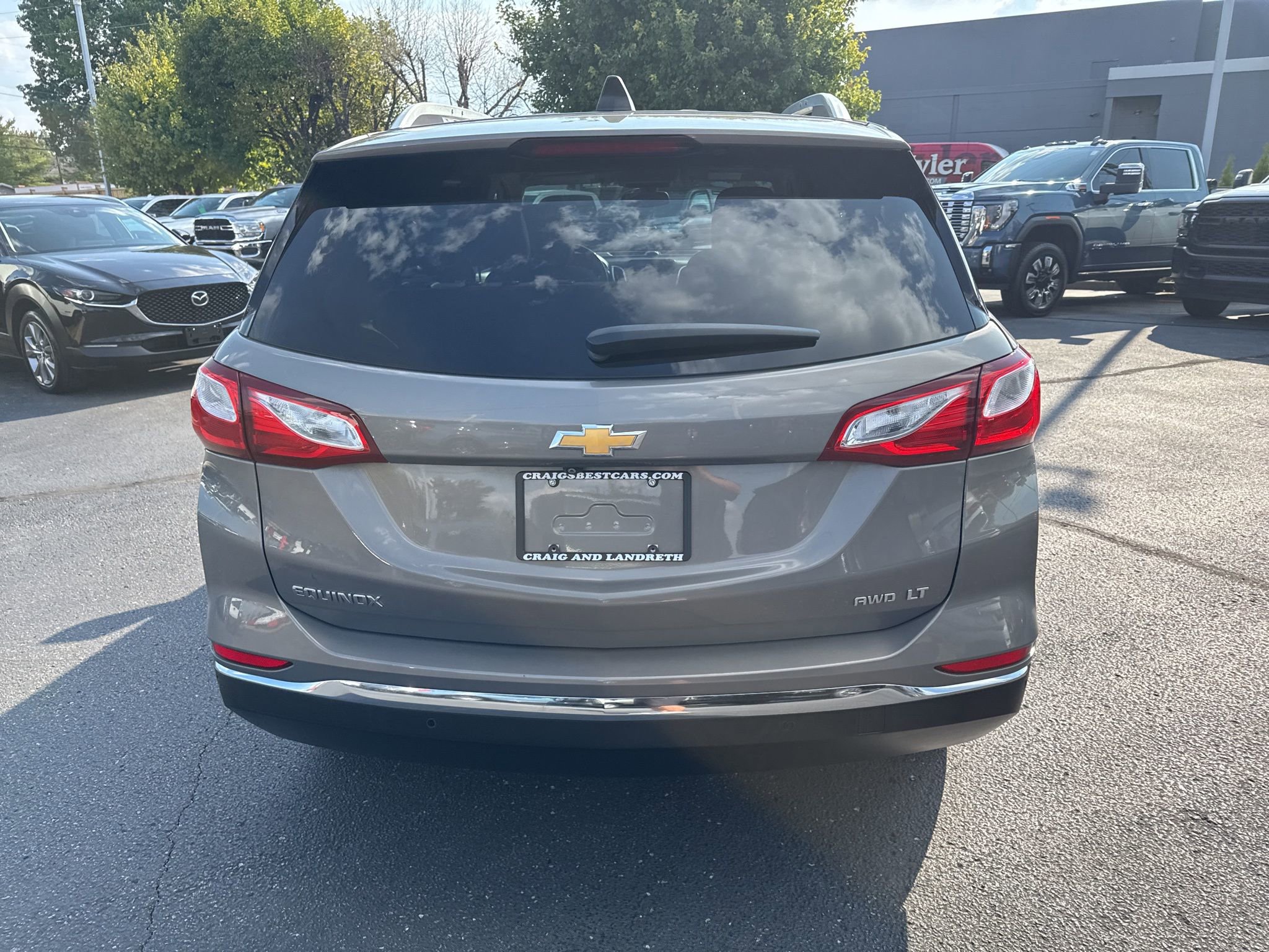 Used 2019 Chevrolet Equinox LT w/ Sun & Navigation Package image 4