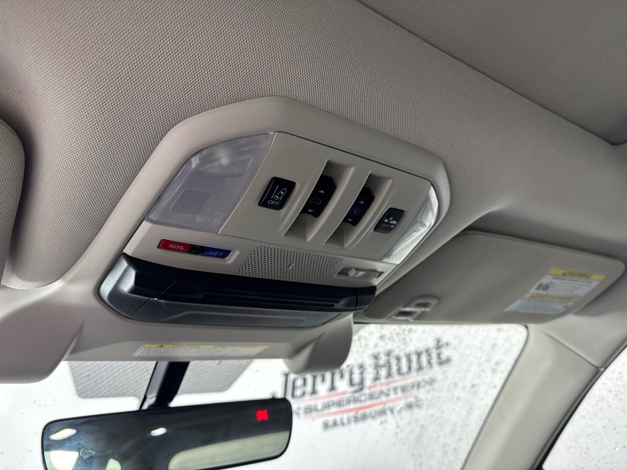 Used 2022 Subaru Ascent Limited w/ Technology Package image 27