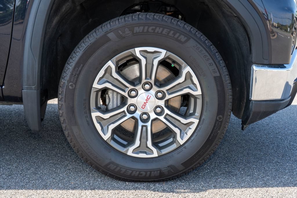 Used 2025 GMC Sierra 1500 SLT AWD/4WD image 35