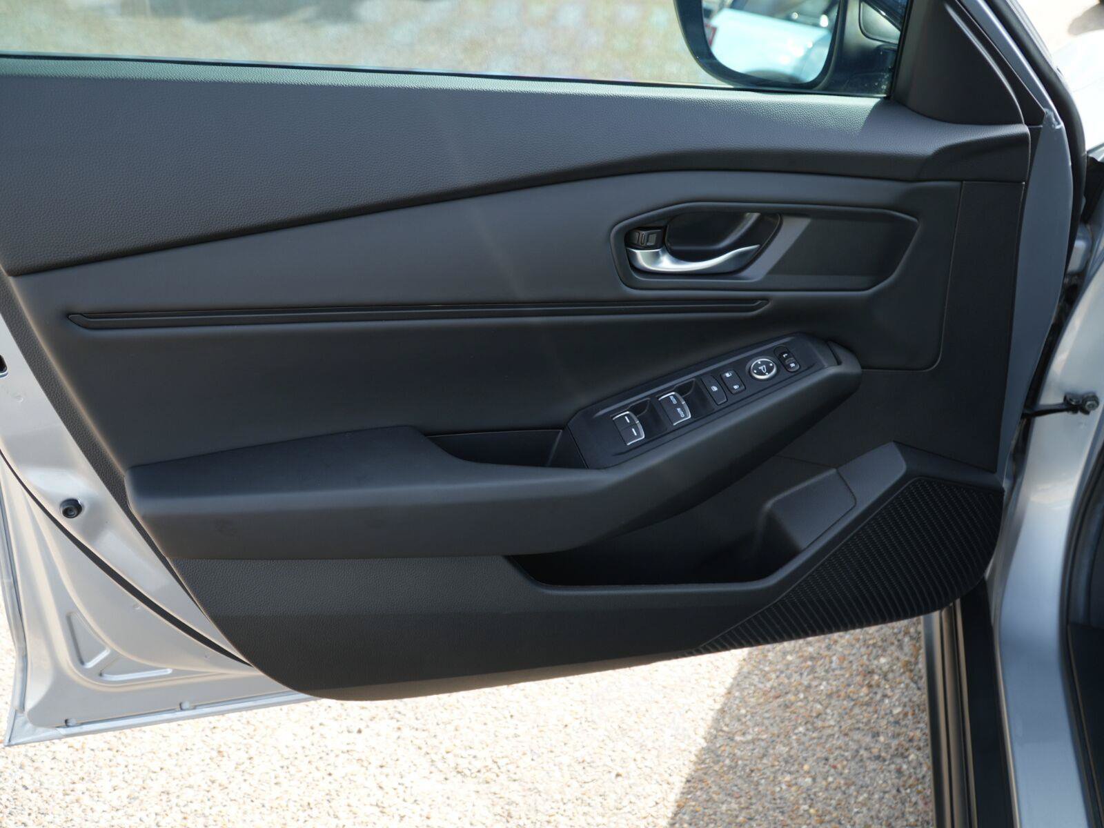 Used 2026 Honda Accord SE image 4