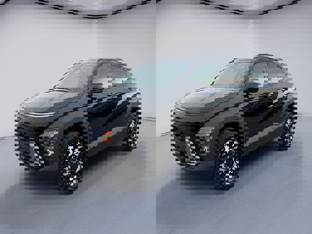 Used 2025 Hyundai Kona SEL image 1