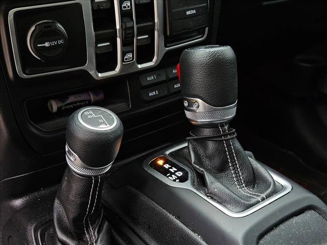 Used 2018 Jeep Wrangler Unlimited Sahara w/ LED Lighting Group image 17