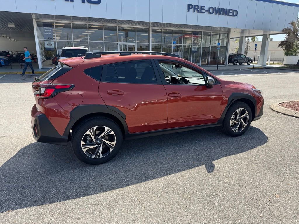 Used 2025 Subaru Crosstrek 2.0i Premium image 3