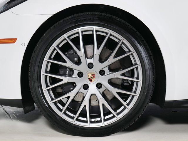 New 2025 Porsche Panamera 4 image 27