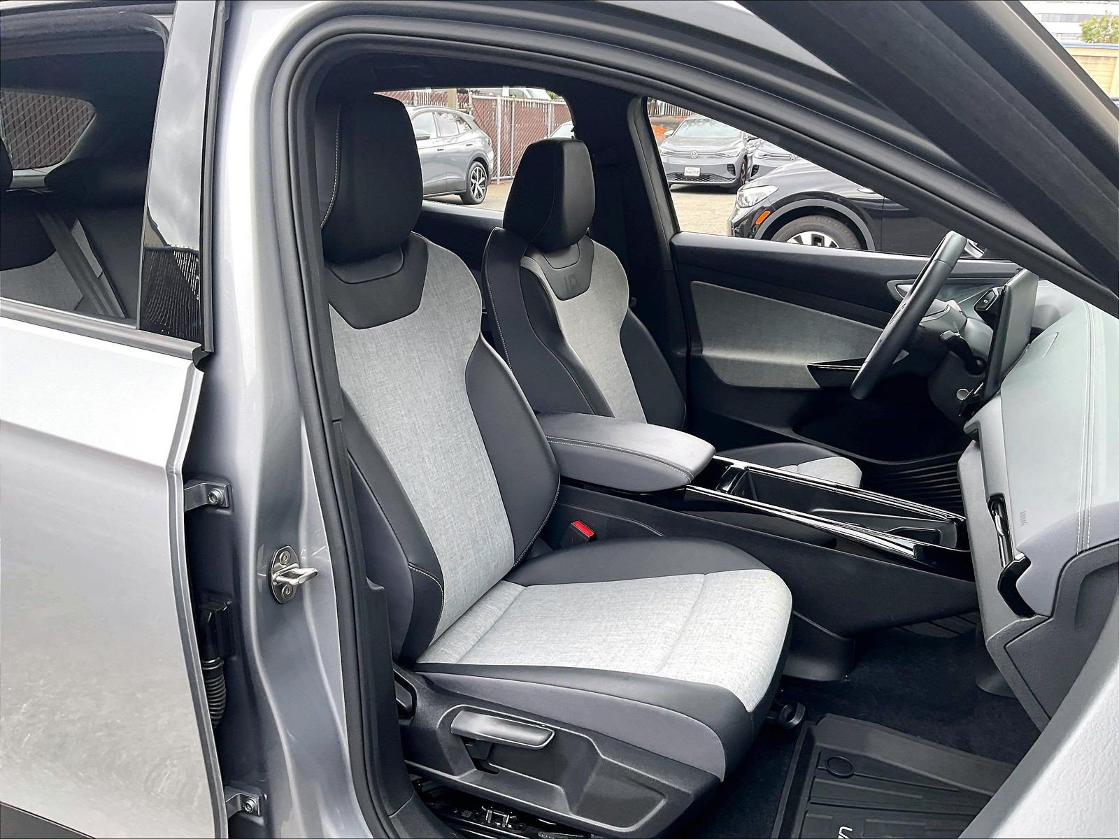 Certified 2023 Volkswagen ID.4 2WD image 6
